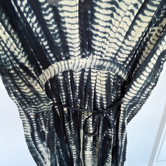 Maison Hotel (Spanish brand) midi length gauzy dress - Picture 3 of 6